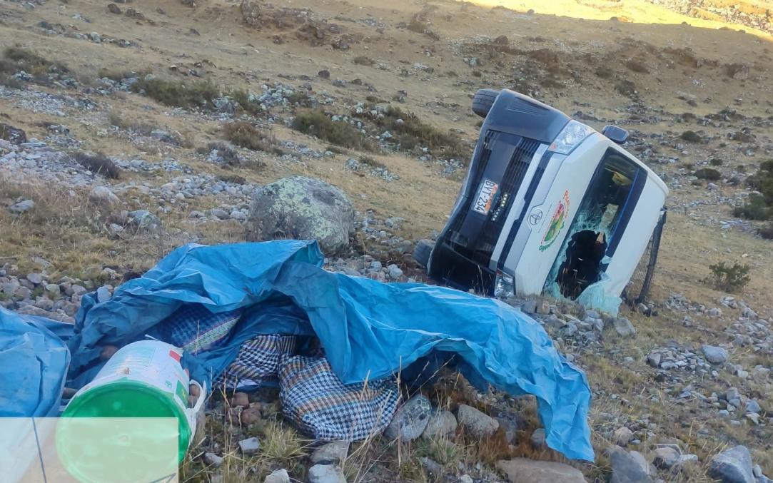 ACCIDENTE DE TRÁNSITO EN CRUZ PAMPA DEJA VARIOS HERIDOS, ENTRE ELLOS UNA MENOR DE EDAD